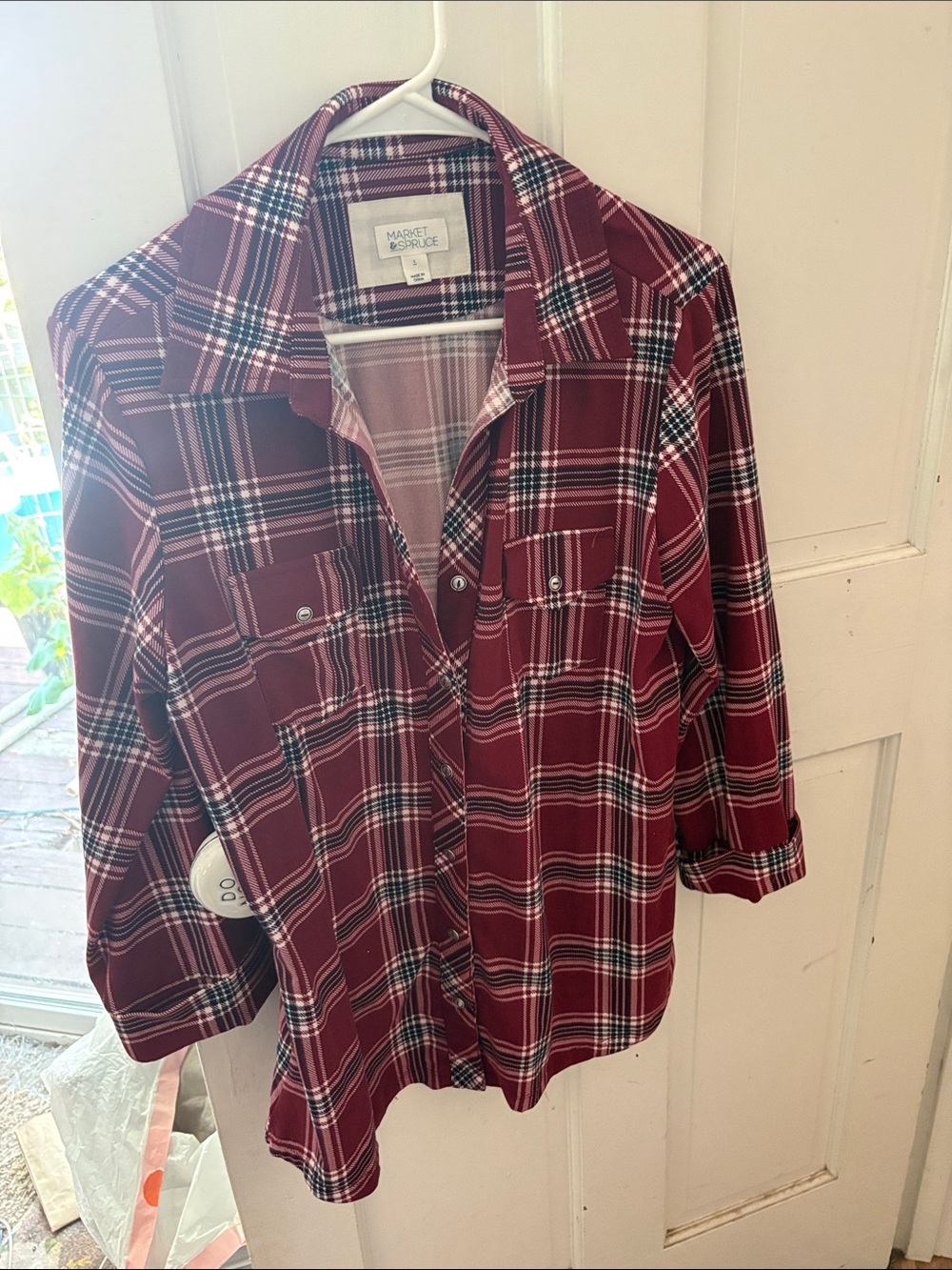 Market & Spruce Women’s Red and Black Plaid Button-Down Shirt